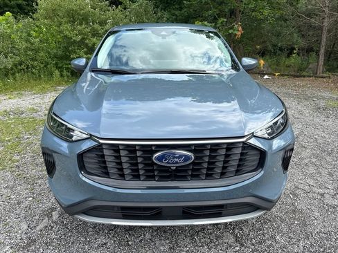 Used 2023 Ford Escape Active w/ Tech Pack #2 AWD/4WD image 2