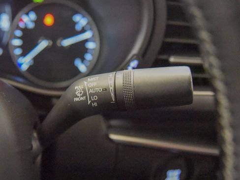 Used 2025 MAZDA MAZDA3 s image 25