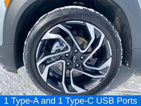 Used 2025 Chevrolet TrailBlazer RS w/ Convenience Package image 23