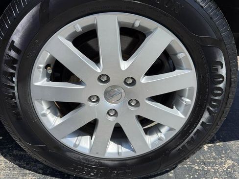 Used 2015 Chrysler Town & Country Touring w/ Driver Convenience Group image 6