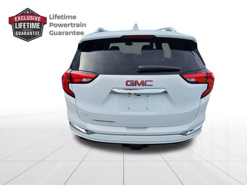 Used 2020 GMC Terrain Denali w/ Denali Premium Package FWD image 8