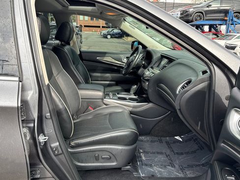 Used 2019 INFINITI QX60 Luxe w/ Essential Package image 25