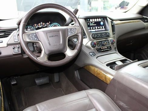 Used 2017 GMC Yukon Denali w/ Open Road Package image 5