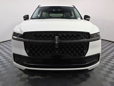 New 2026 Lincoln Navigator L Reserve w/ Jet Appearance Package AWD/4WD image 10