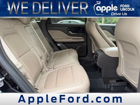 Used 2022 Lincoln Corsair AWD w/ Premium Package image 10