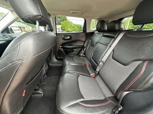 Used 2018 Jeep Compass Trailhawk AWD/4WD image 16