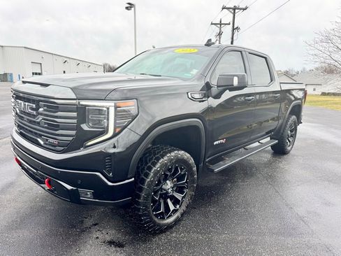 Used 2022 GMC Sierra 1500 AT4 w/ Technology Package image 5