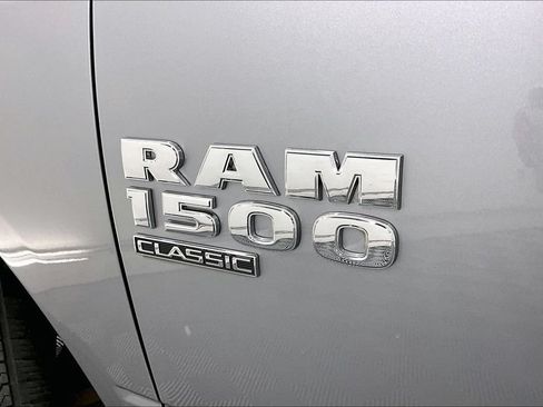 Used 2022 RAM 1500 Classic SLT RWD image 30