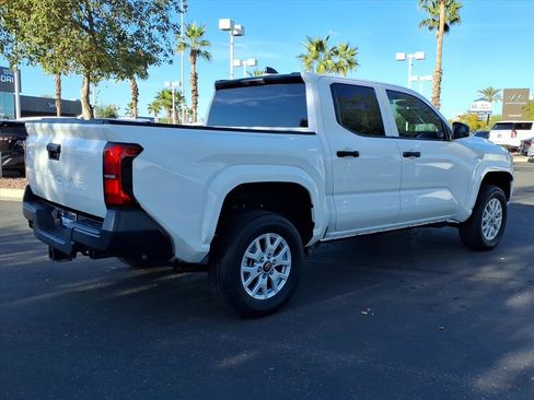 Used 2024 Toyota Tacoma SR image 5
