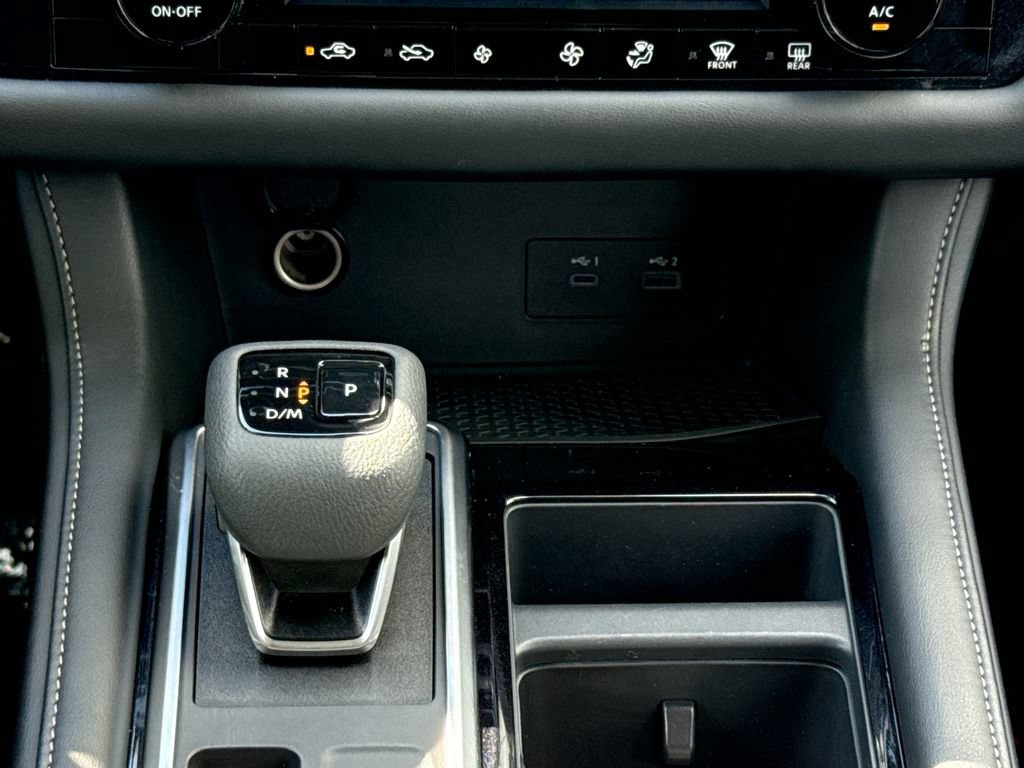 Used 2025 Nissan Pathfinder SV FWD image 21
