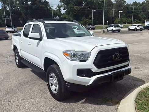 Used 2023 Toyota Tacoma SR AWD/4WD image 1