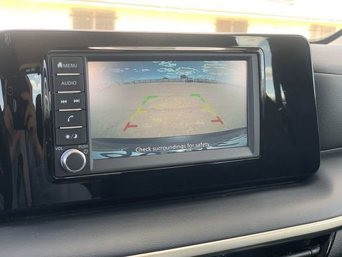 Used 2025 Nissan Kicks S w/ Charging Package FWD image 13