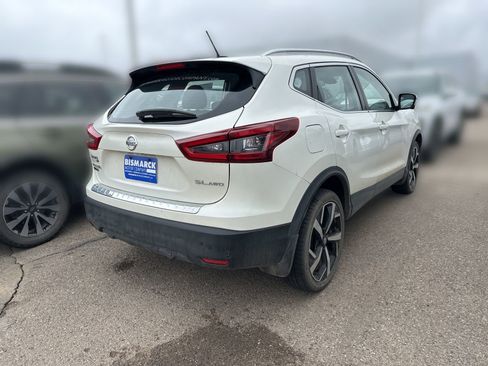 Used 2022 Nissan Rogue Sport SL AWD/4WD image 3