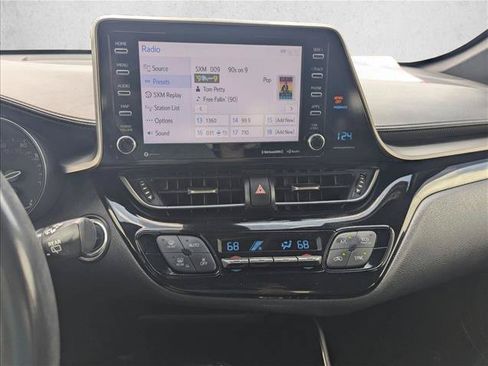 Used 2019 Toyota C-HR XLE FWD image 14
