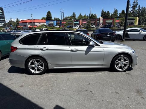 Used 2017 BMW 330i xDrive Wagon AWD/4WD image 9