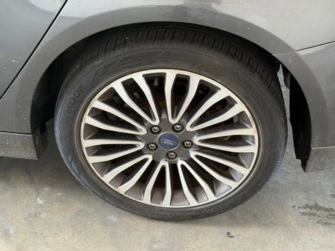 Used 2018 Ford Fusion Titanium AWD/4WD image 6