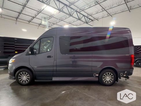 Used 2022 Mercedes-Benz Sprinter 2500 image 10