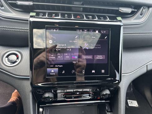 New 2025 Jeep Grand Cherokee L Altitude image 26