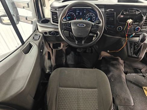 Used 2021 Ford Transit 350 DRW RWD image 4