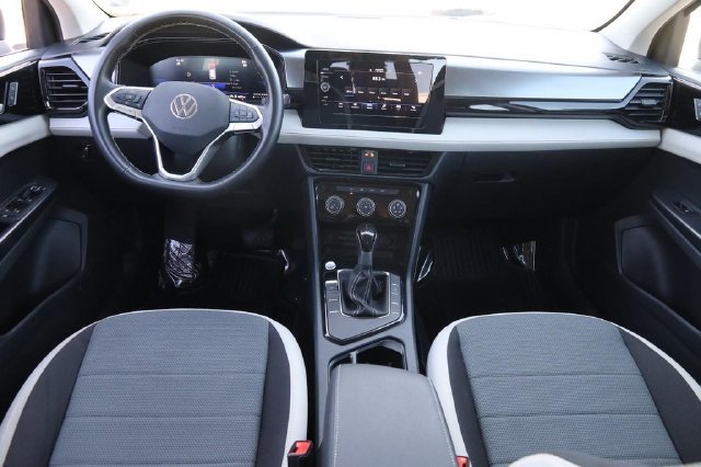 Used 2025 Volkswagen Taos S FWD image 22