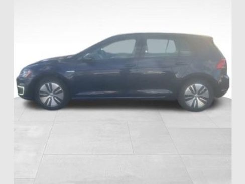 Used 2016 Volkswagen e-Golf SE w/ DC Fast Charging Package image 1