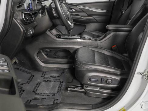 Used 2023 Chevrolet Bolt LT FWD image 22