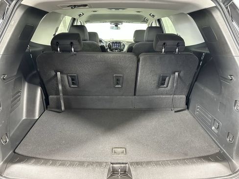 Certified 2020 Chevrolet Traverse LT FWD image 27