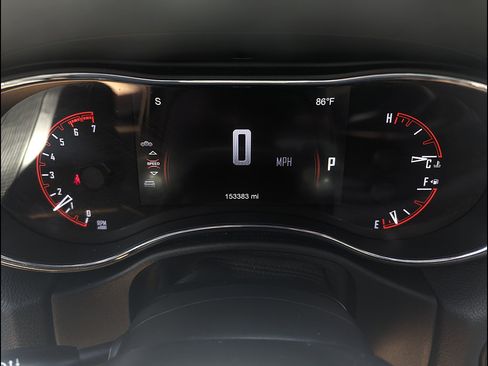 Used 2017 Dodge Durango R/T AWD/4WD image 2