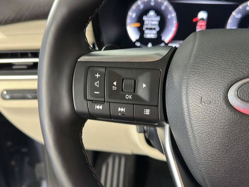 Used 2023 INFINITI QX60 Sensory w/ Vision Package AWD/4WD image 13