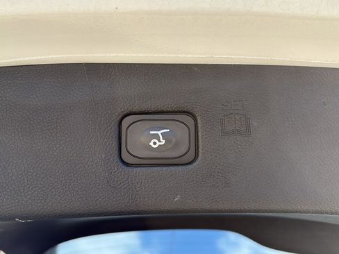 Used 2021 Ford Edge SEL w/ Convenience Package image 24