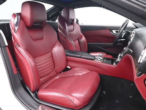 Used 2018 Mercedes-Benz SL 550 image 14