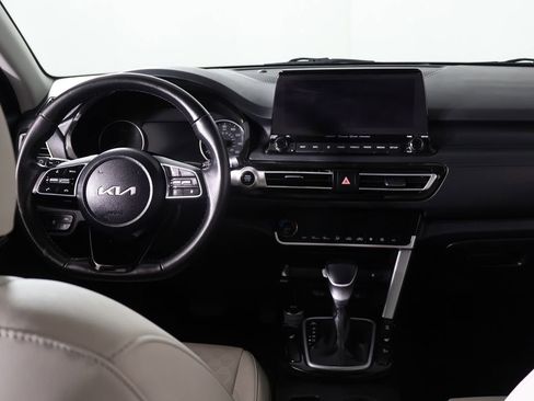 Used 2023 Kia Seltos SX image 32