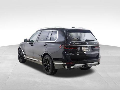 Used 2025 BMW X7 xDrive40i image 3