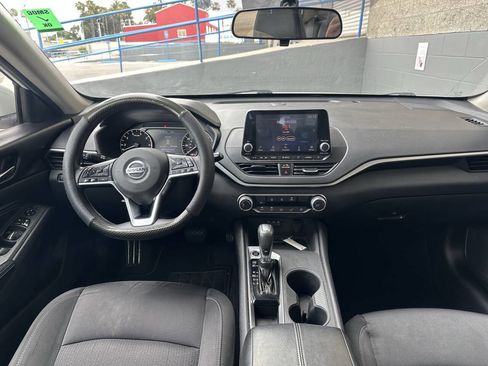 Used 2020 Nissan Altima 2.5 S FWD image 10