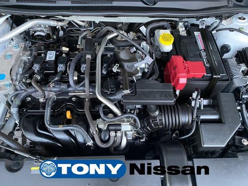 Used 2024 Nissan Sentra SV FWD image 10