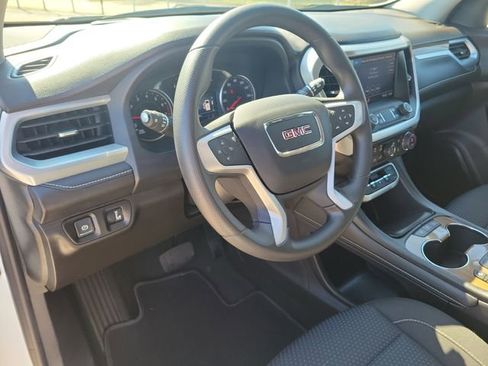 Used 2023 GMC Acadia SLE w/ Driver Convenience Package FWD image 15