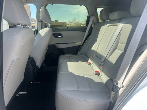 Certified 2024 Nissan Rogue SL w/ SL Premium Package image 17