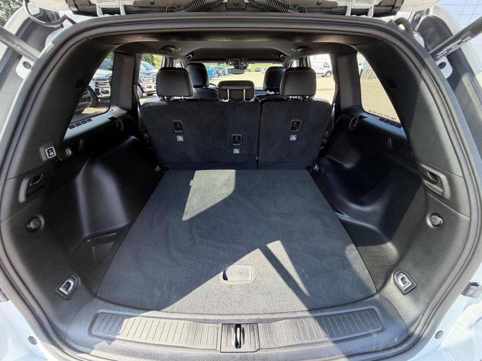 Certified 2024 Jeep Grand Cherokee Altitude AWD/4WD image 19