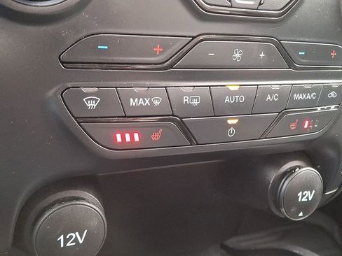 Used 2023 Ford Ranger Lariat w/ Tremor Off-Road Package image 23