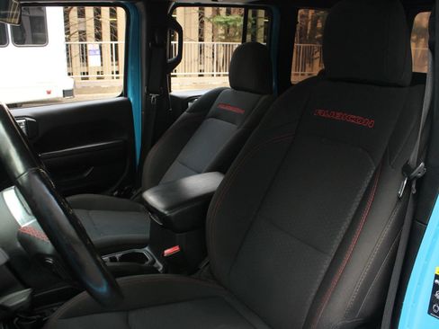 Used 2021 Jeep Wrangler Unlimited Rubicon w/ Safety Group AWD/4WD image 15