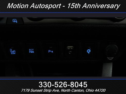 Used 2017 Toyota Tacoma TRD Off-Road w/ Premium & Technology Package image 24