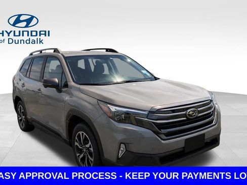 Used 2025 Subaru Forester Premium AWD/4WD image 3
