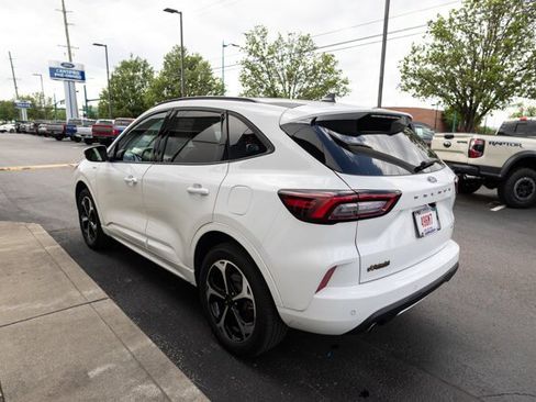 Certified 2025 Ford Escape ST-Line Elite AWD/4WD image 5