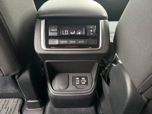 Certified 2025 Subaru Ascent Premium AWD/4WD image 35