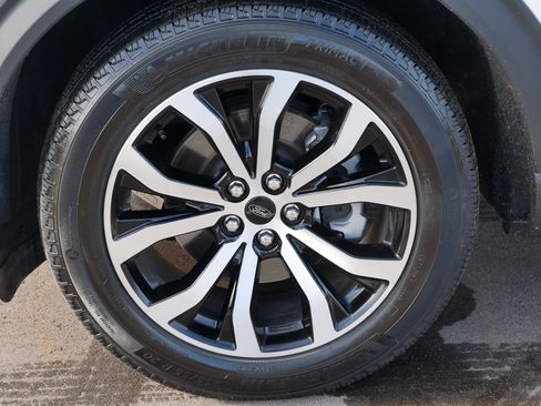 Used 2025 Ford Explorer ST-Line image 15