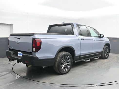 Used 2023 Honda Ridgeline Sport image 10