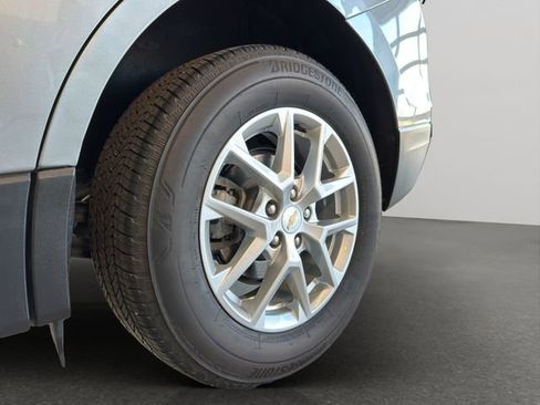 Used 2023 Chevrolet Equinox LT image 22