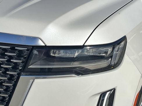 Used 2021 Cadillac Escalade Premium Luxury w/ Performance Package image 9