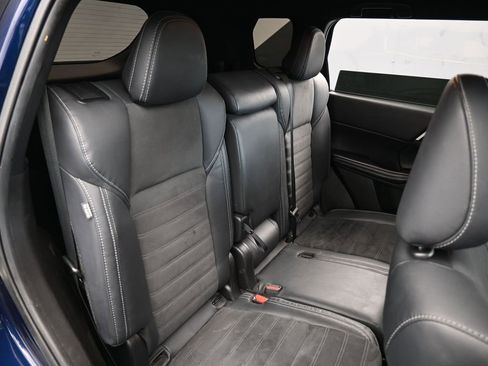 Used 2023 Mitsubishi Outlander SE image 50