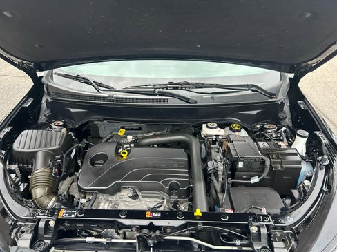 Used 2023 Chevrolet Equinox LT image 27